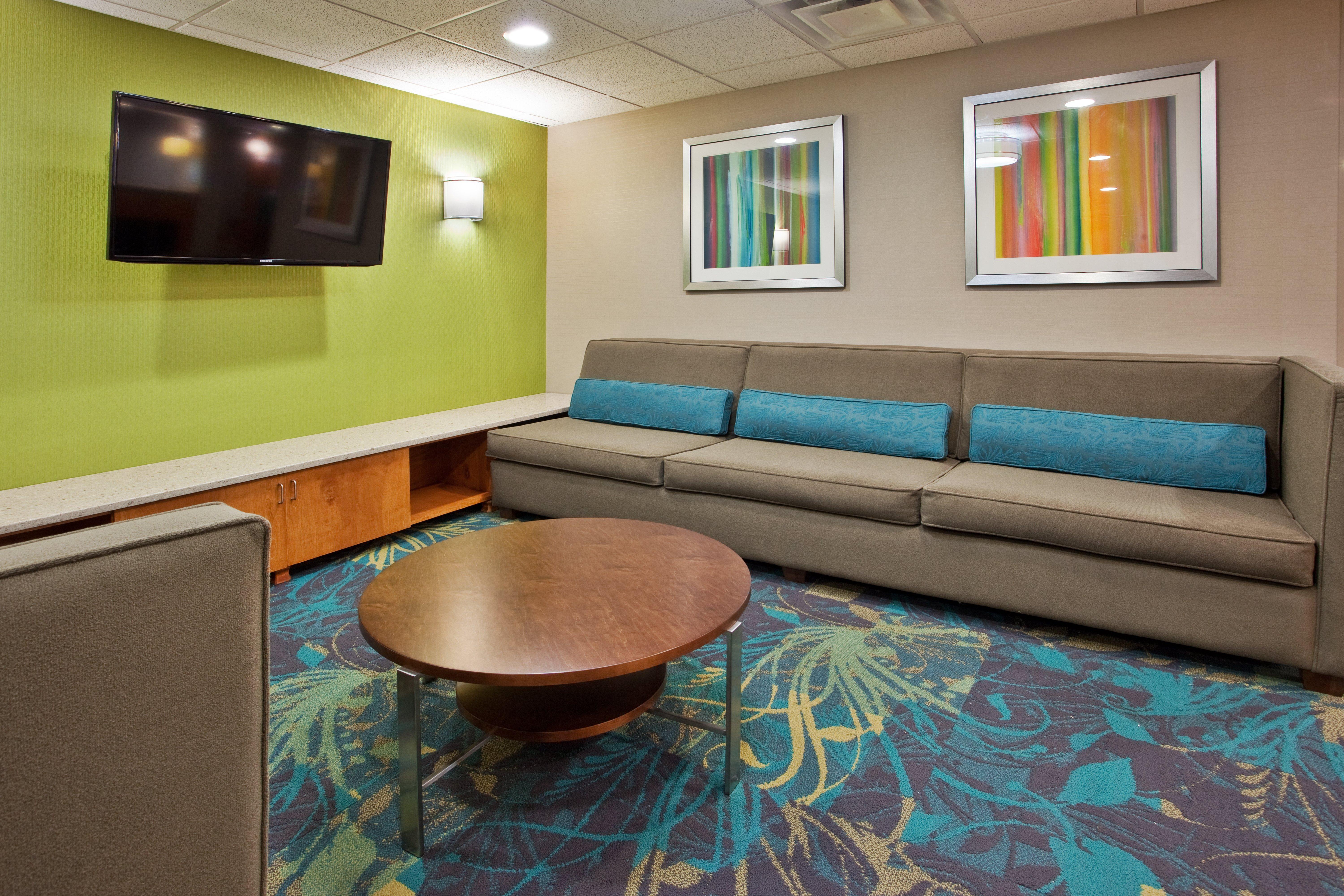 Holiday Inn Express Hotel & Suites Kimball, An Ihg Hotel Exterior photo